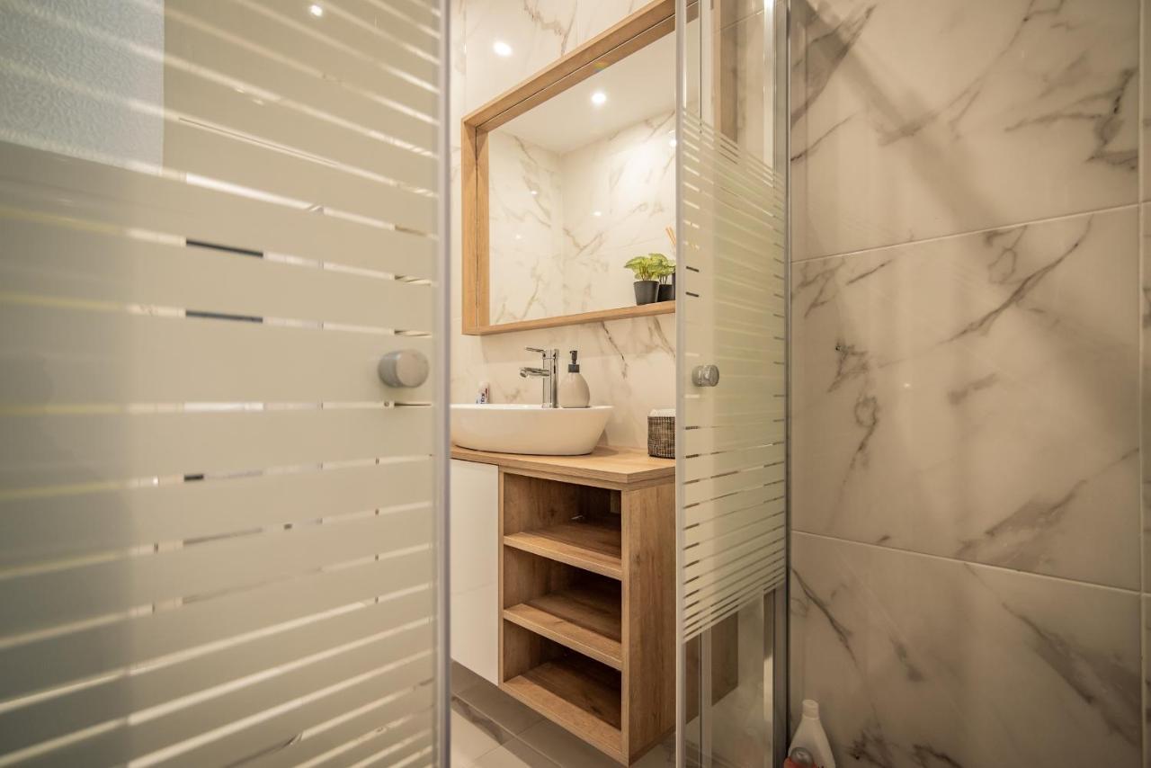 Apollo'S Apartment On Radio City Midas Home Thessaloníki Luaran gambar